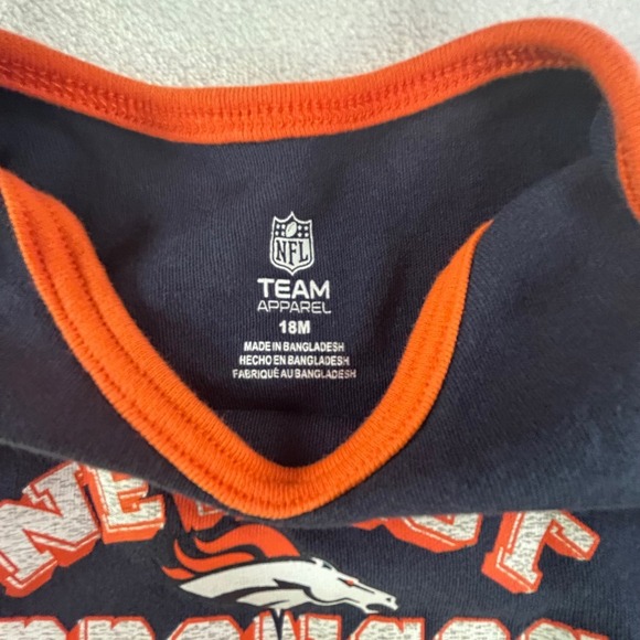 NFL Denver Broncos Baby Bodysuits 18M Set of 3 Orange Blue White - Picture 8 of 8